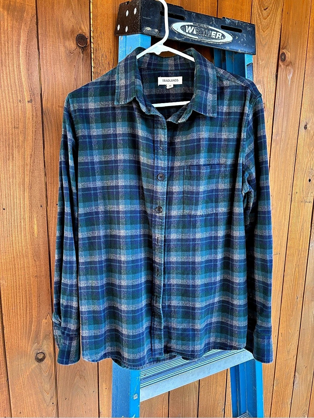 EUC Tradlands flannel, size medium